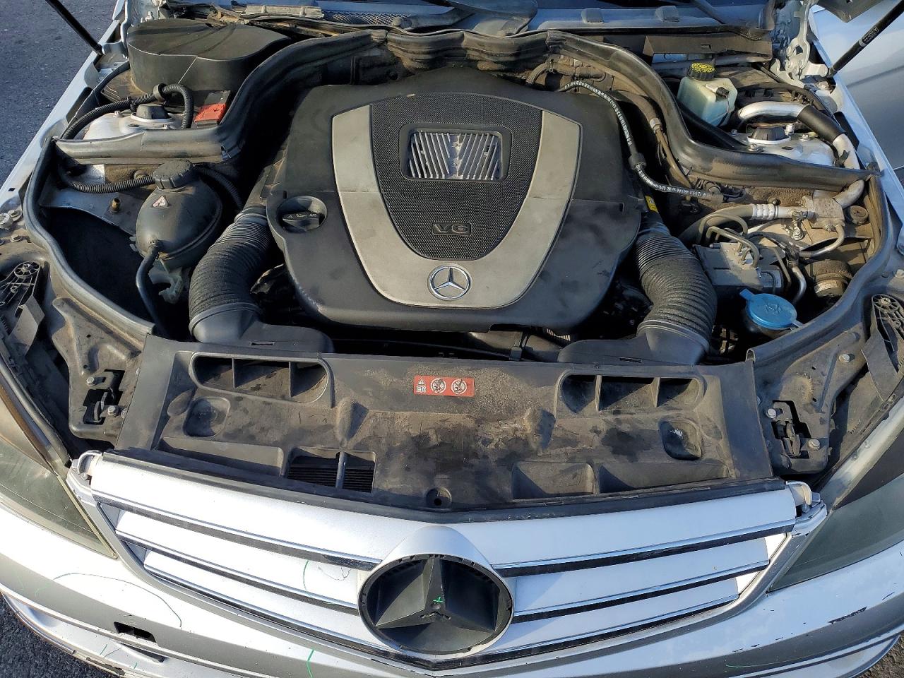 2011 MERCEDES-BENZ C 300 photo 11