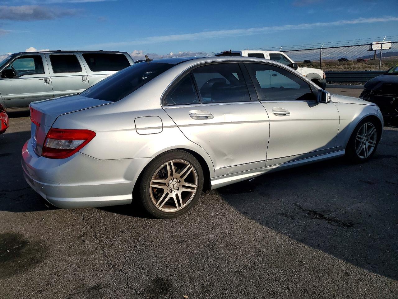 2011 MERCEDES-BENZ C 300 photo 3