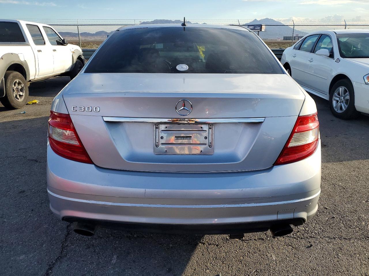 2011 MERCEDES-BENZ C 300 photo 6