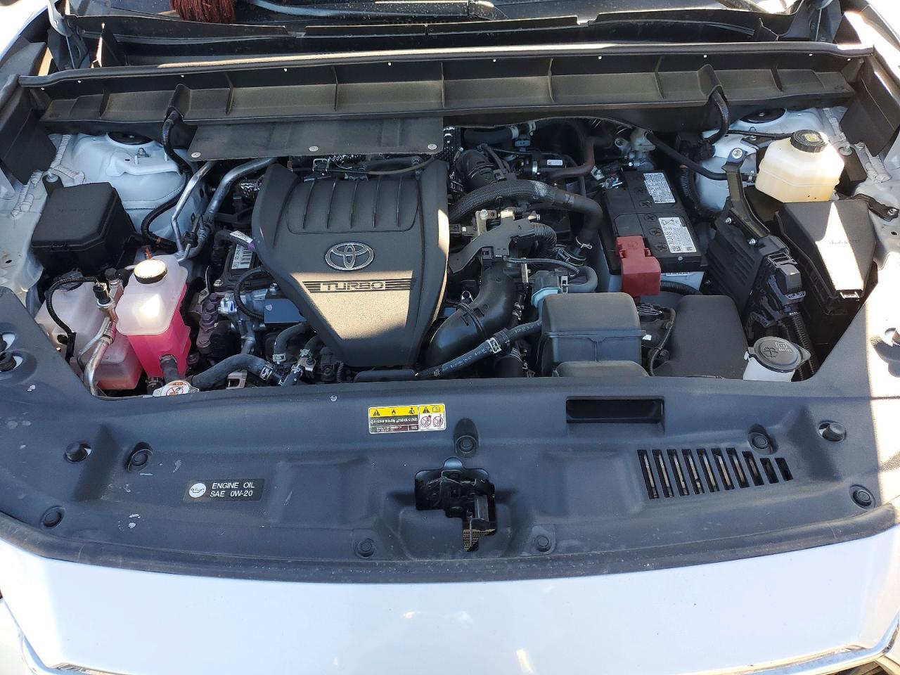 2024 TOYOTA HIGHLANDER LE photo 12