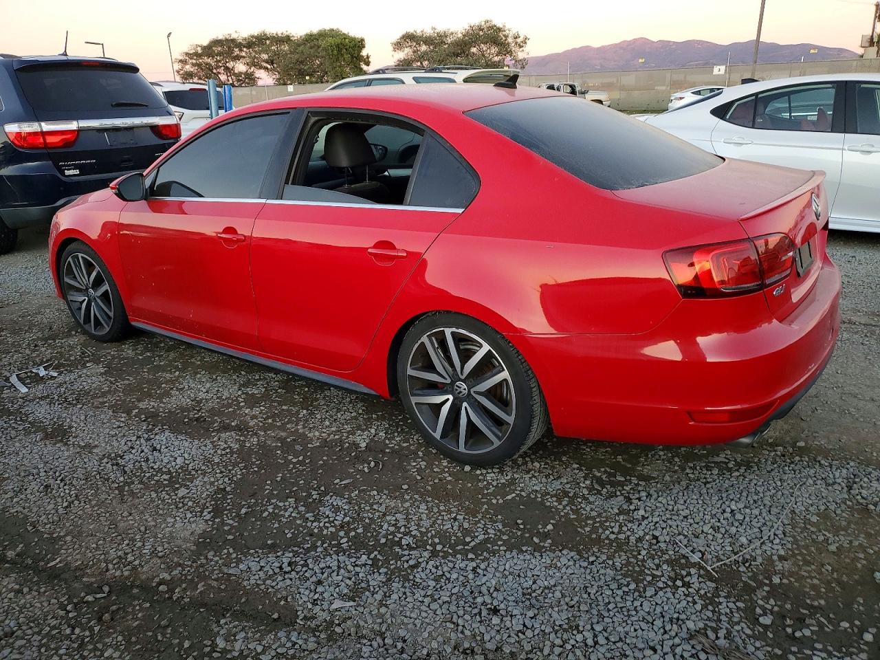 2014 VOLKSWAGEN JETTA GLI photo 2