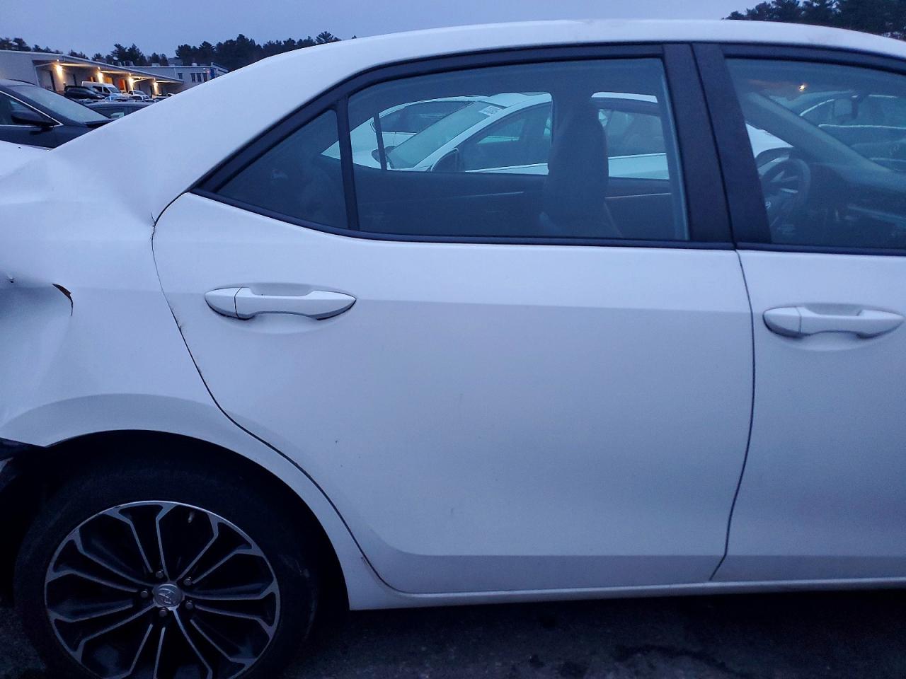 2016 TOYOTA COROLLA L photo 10