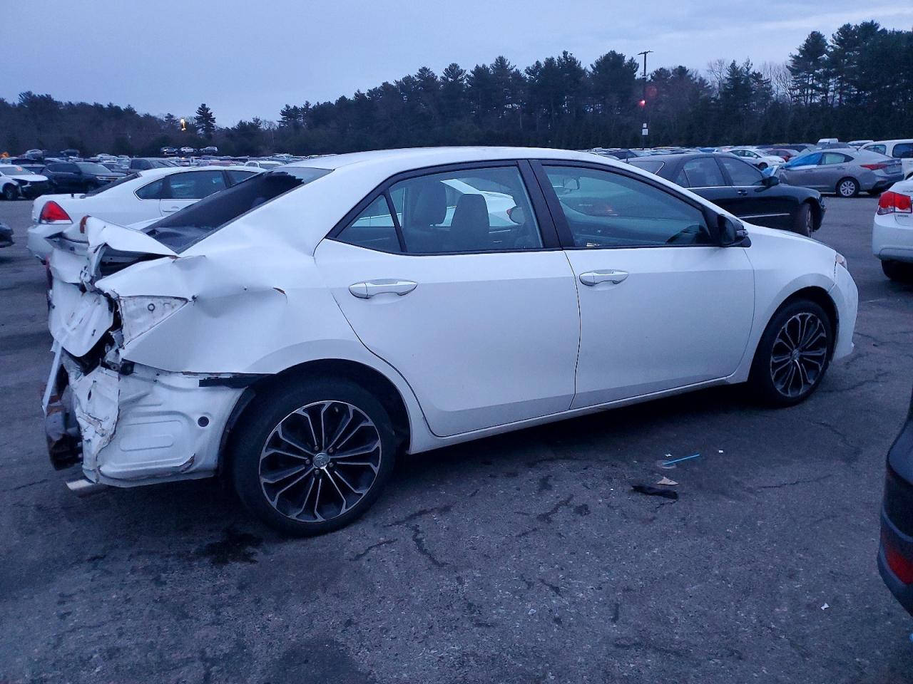 2016 TOYOTA COROLLA L photo 3