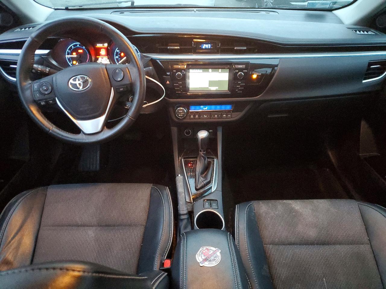2016 TOYOTA COROLLA L photo 8