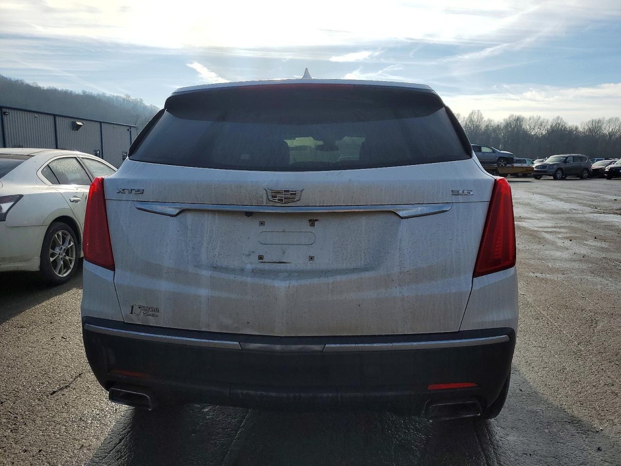 2017 CADILLAC XT5 LUXURY photo 6