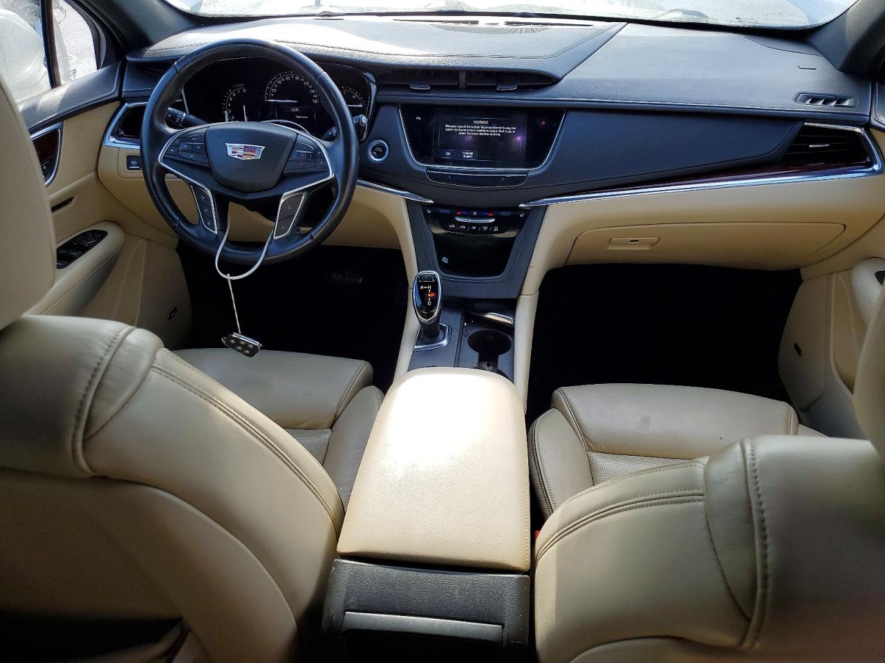 2017 CADILLAC XT5 LUXURY photo 8