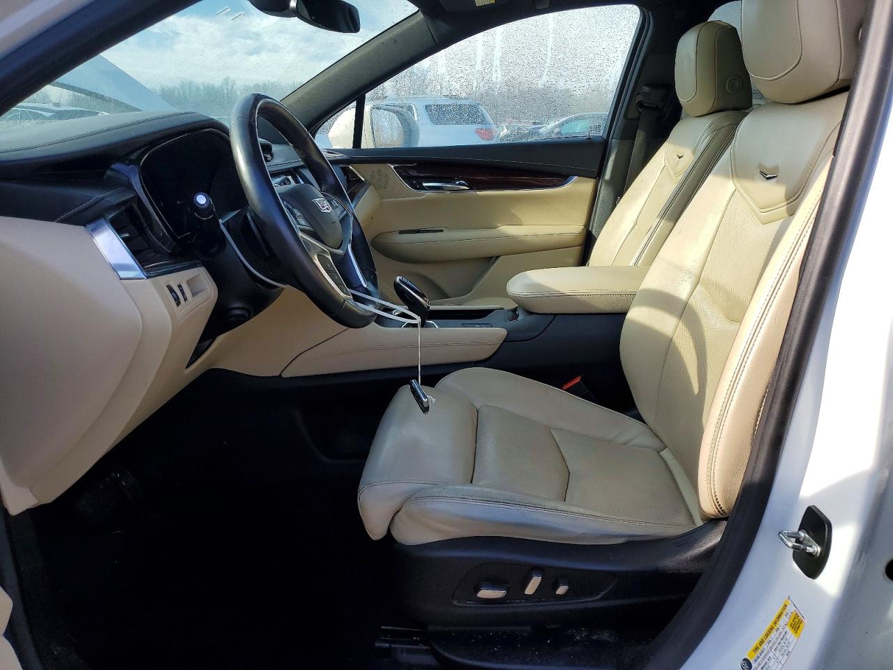 2017 CADILLAC XT5 LUXURY photo 7