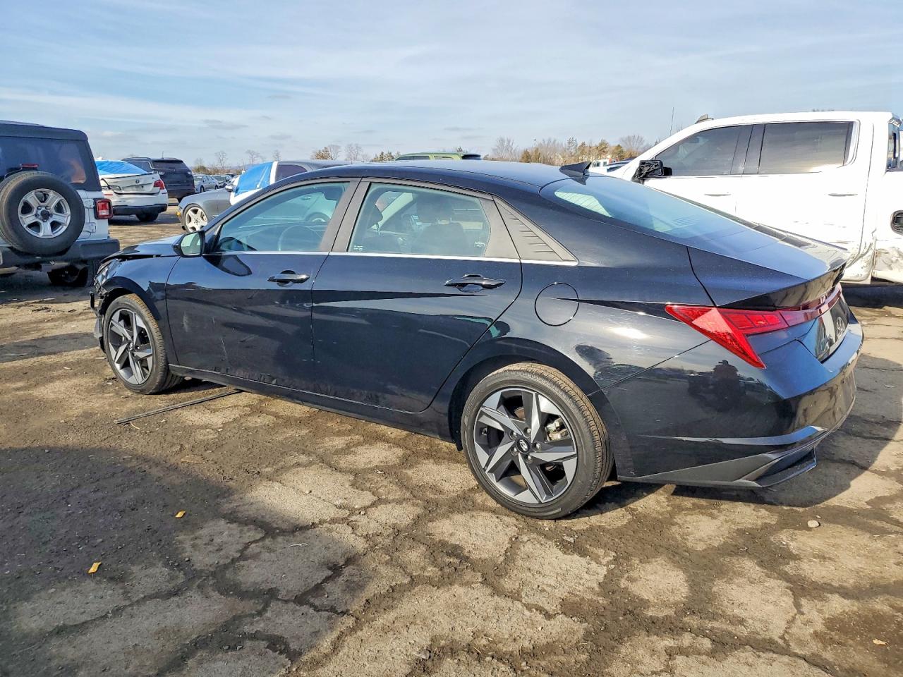 2023 HYUNDAI ELANTRA LIMITED photo 2