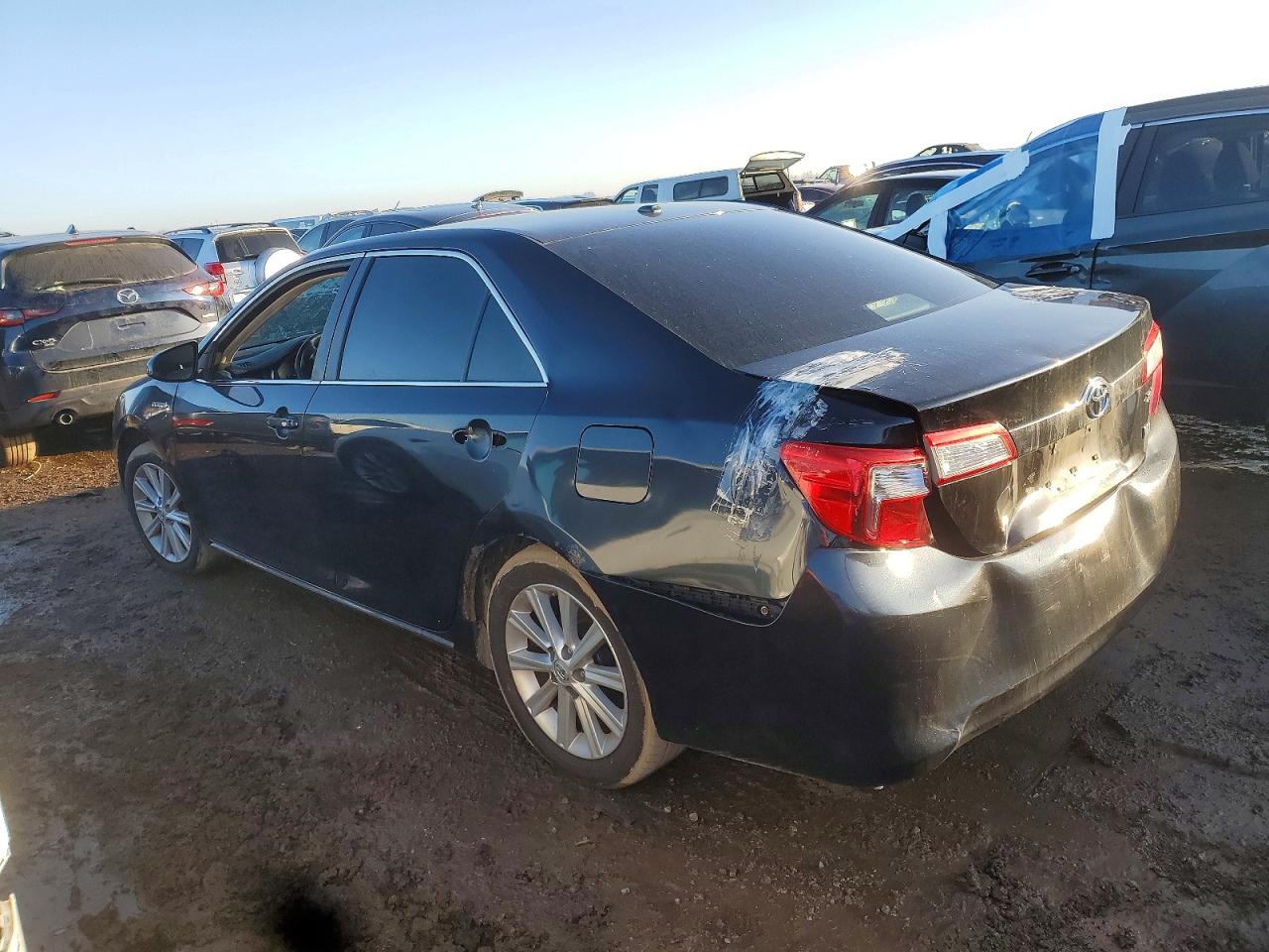 2014 TOYOTA CAMRY HYBRID photo 2