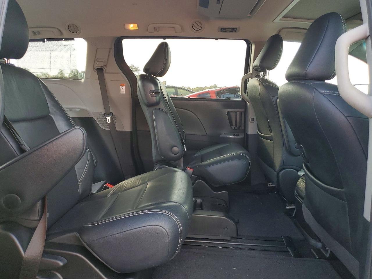 2015 TOYOTA SIENNA SPORT photo 11
