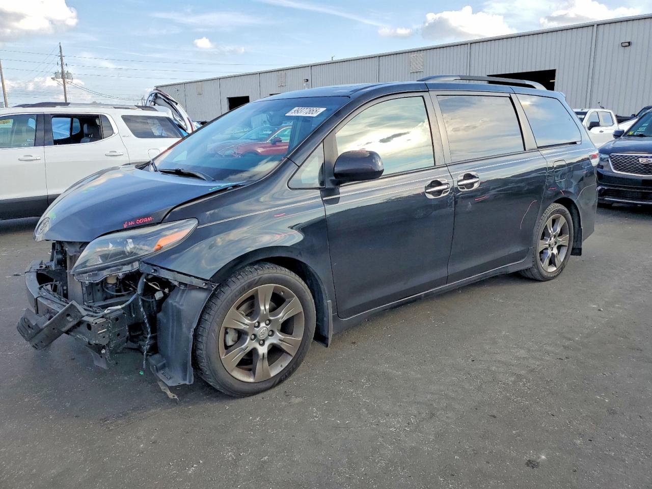 2015 TOYOTA SIENNA