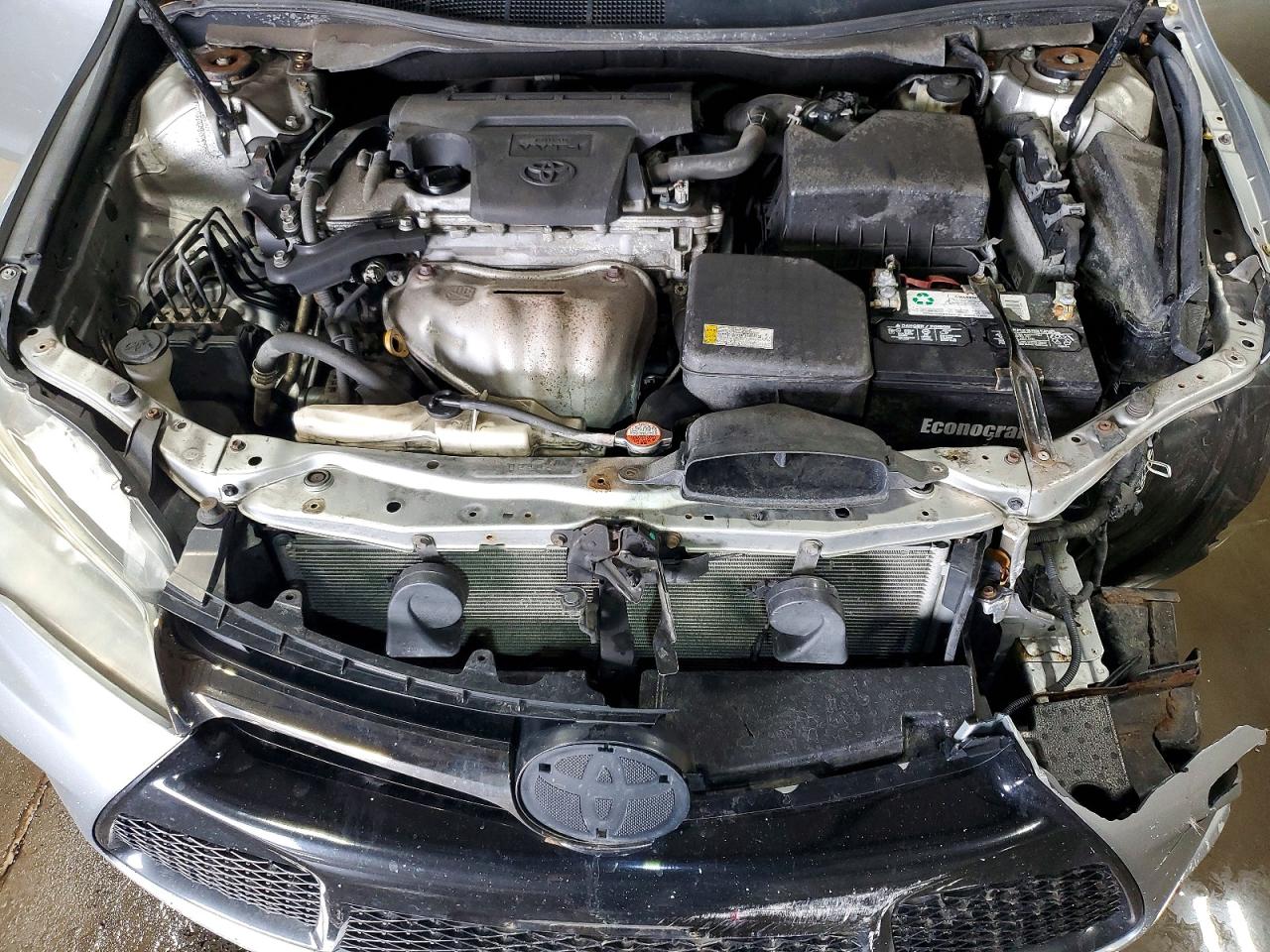 2016 TOYOTA CAMRY LE photo 11