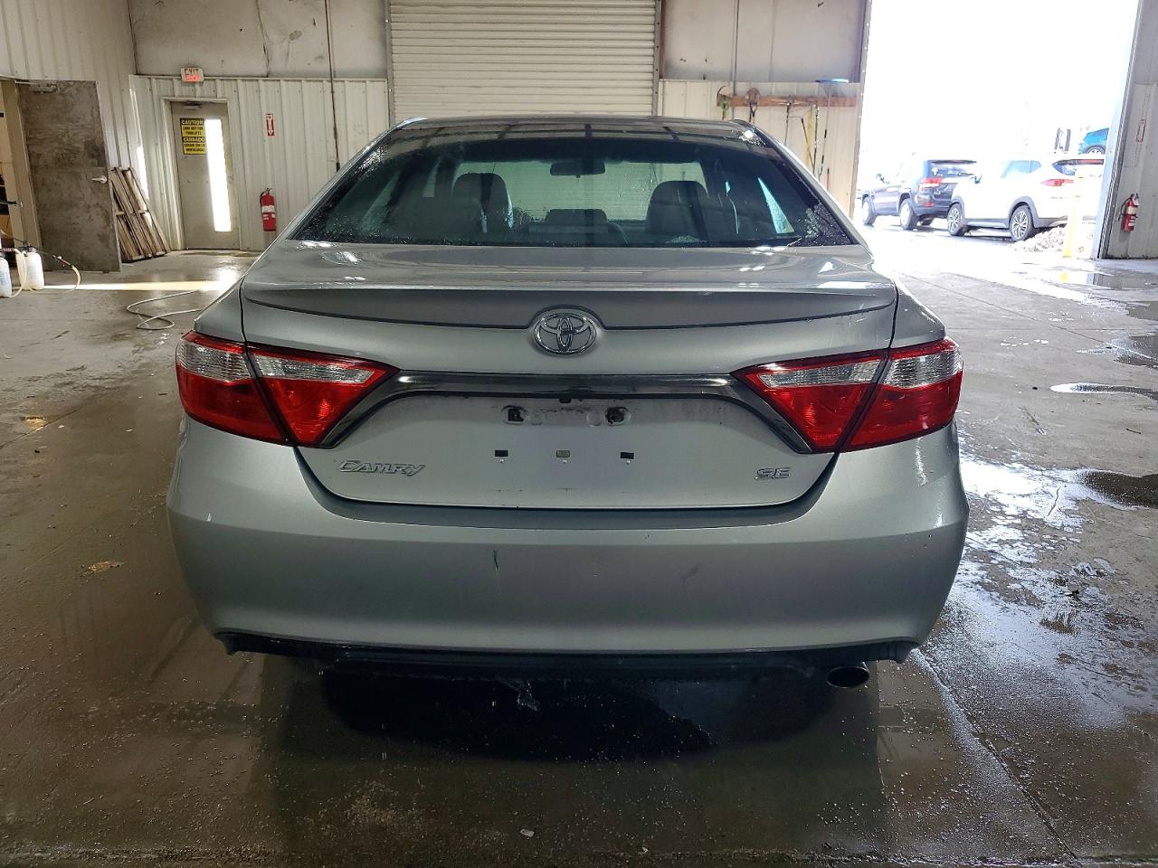 2016 TOYOTA CAMRY LE photo 6