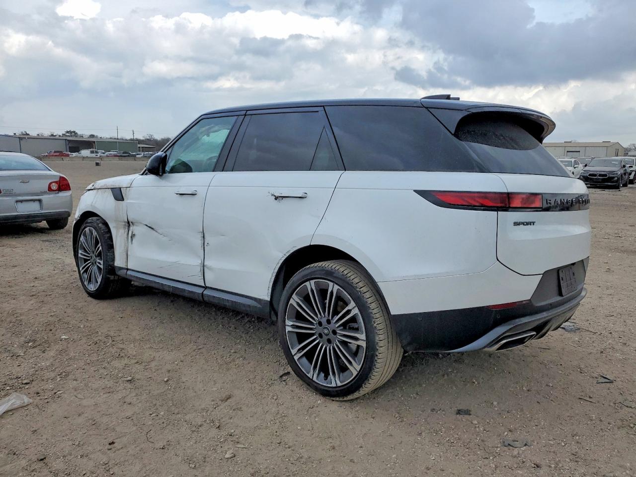 2024 LAND ROVER RANGE ROVER SPORT SE photo 2