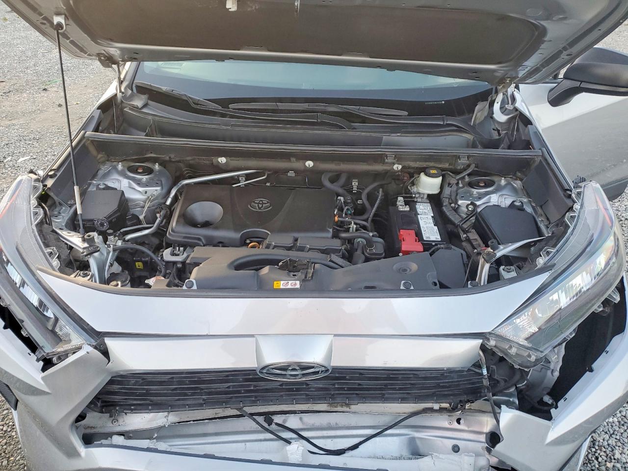 2021 TOYOTA RAV4 LE photo 12