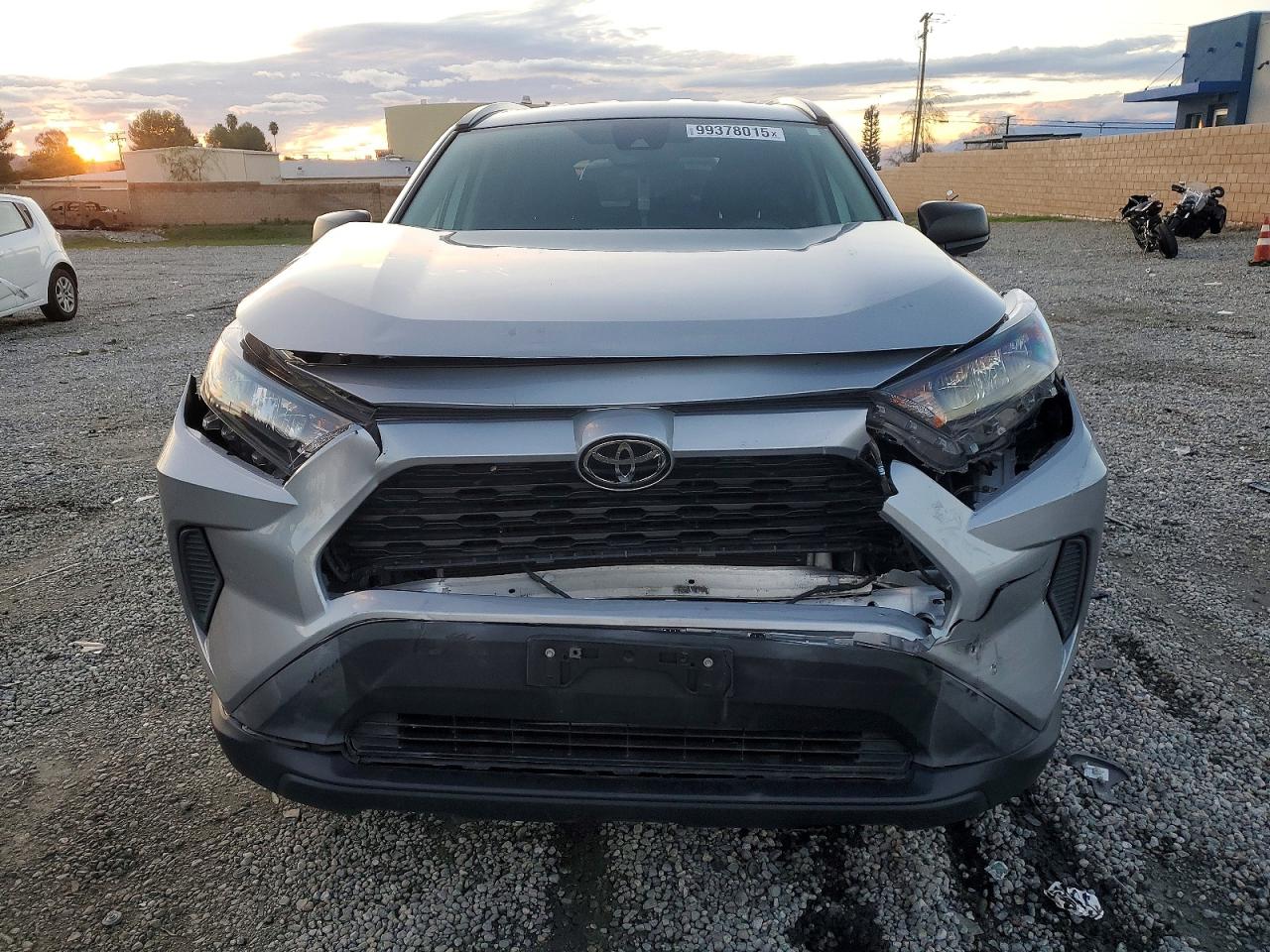 2021 TOYOTA RAV4 LE photo 5