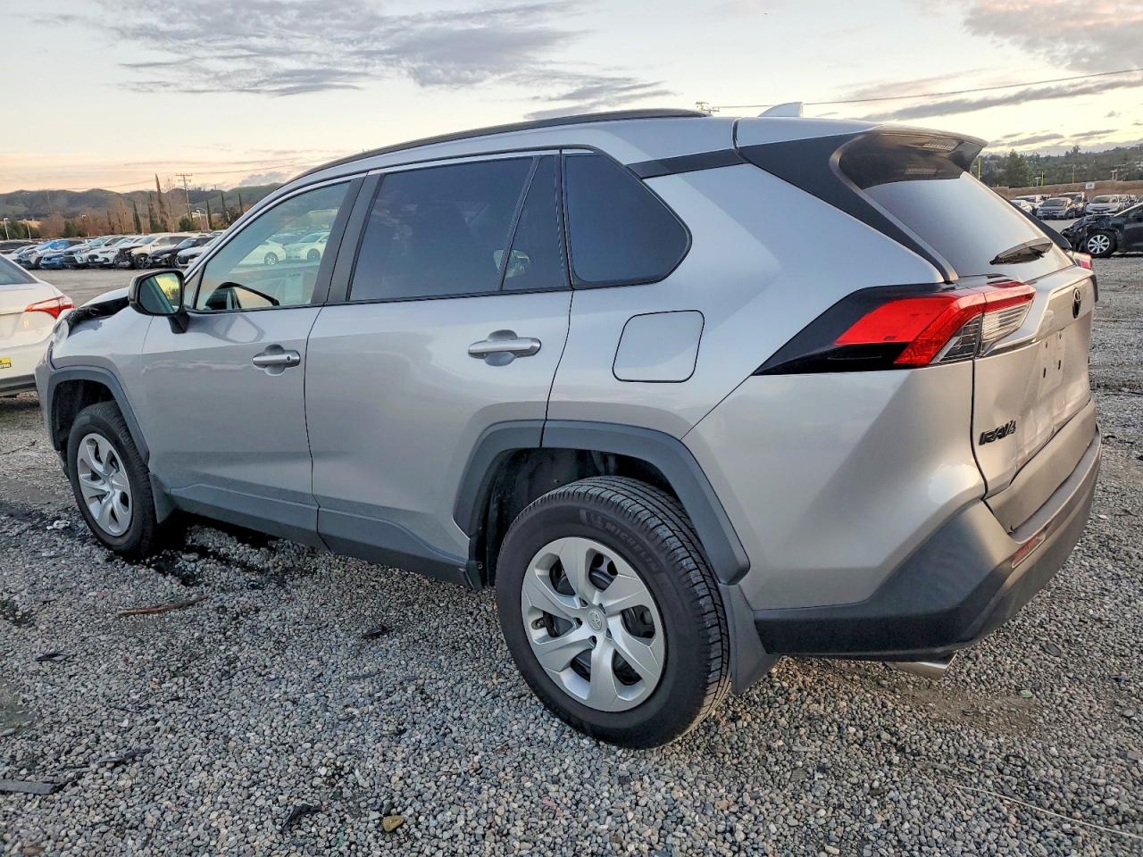 2021 TOYOTA RAV4 LE photo 2