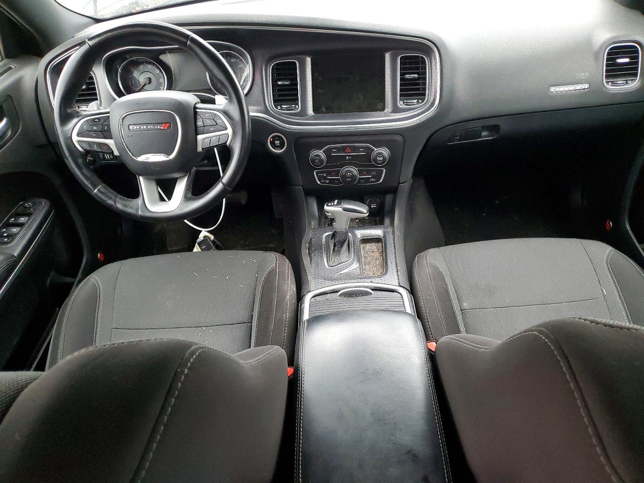 2015 DODGE CHARGER SXT photo 8