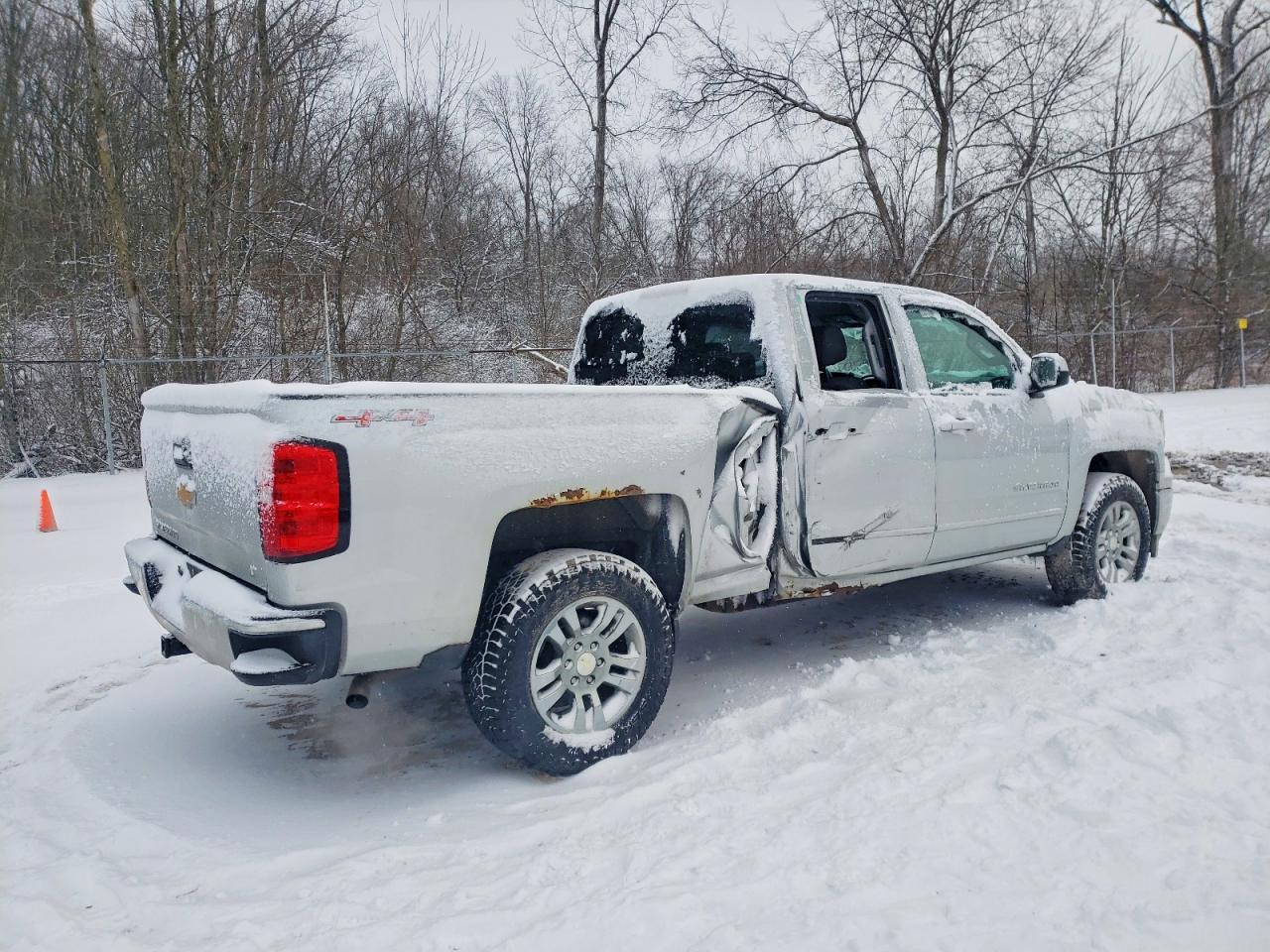 2015 CHEVROLET SILVERADO K1500 LT photo 3