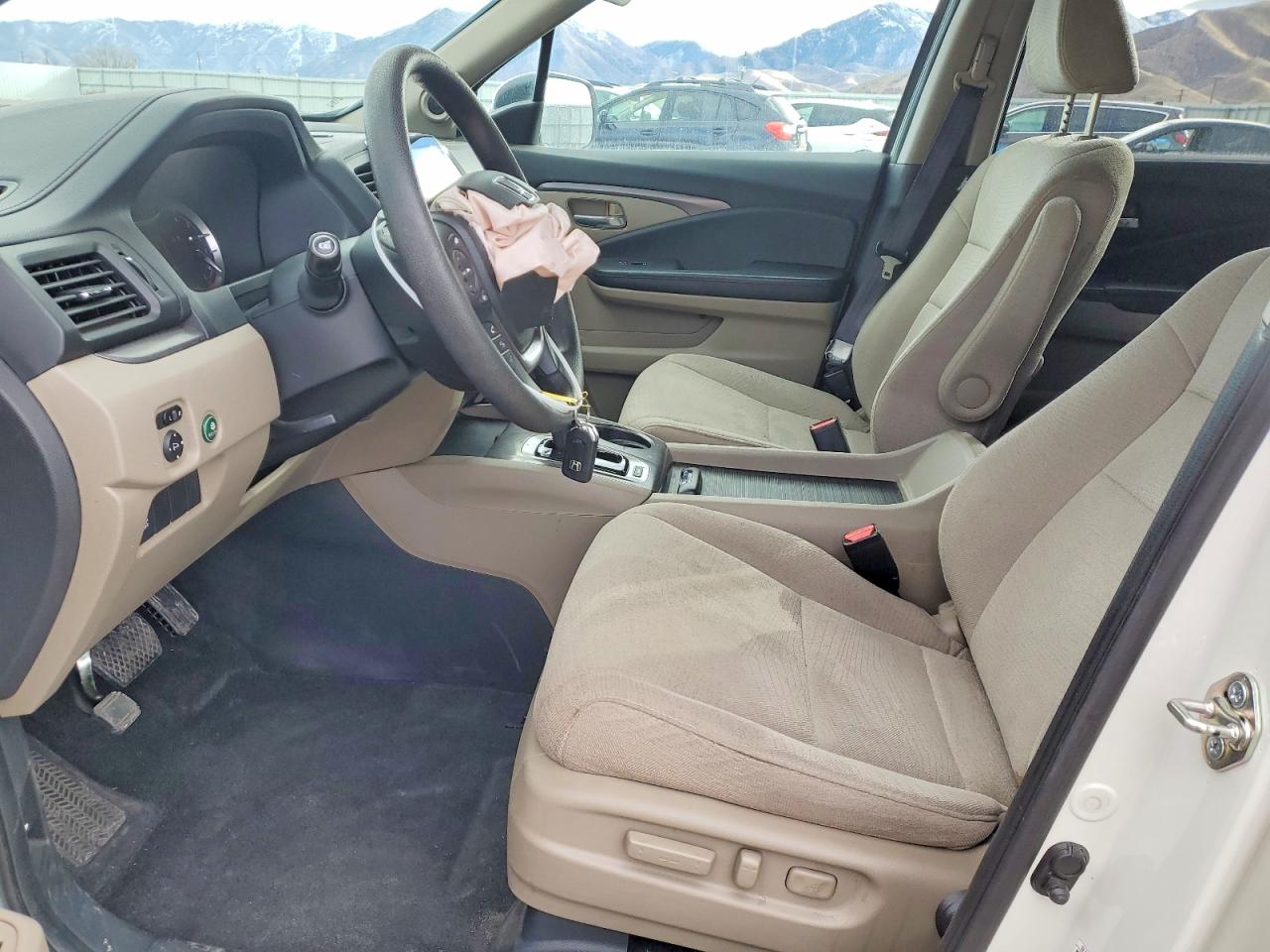 2016 HONDA PILOT EX photo 13