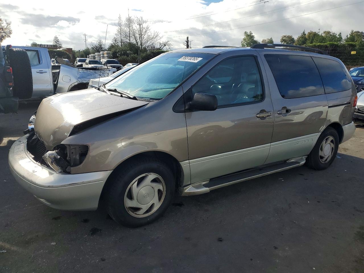 1999 TOYOTA SIENNA