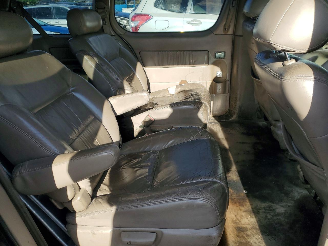 1999 TOYOTA SIENNA LE photo 21