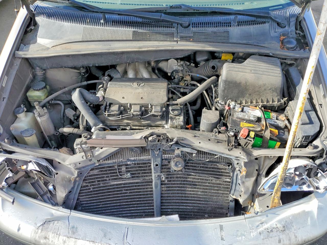 1999 TOYOTA SIENNA LE photo 23