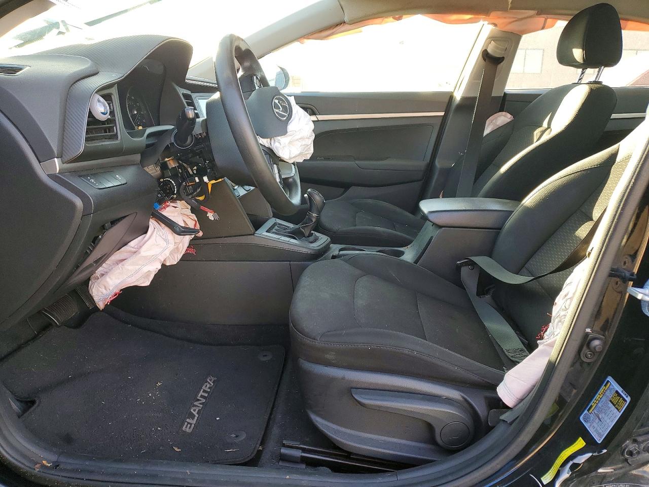 2019 HYUNDAI ELANTRA SE photo 7