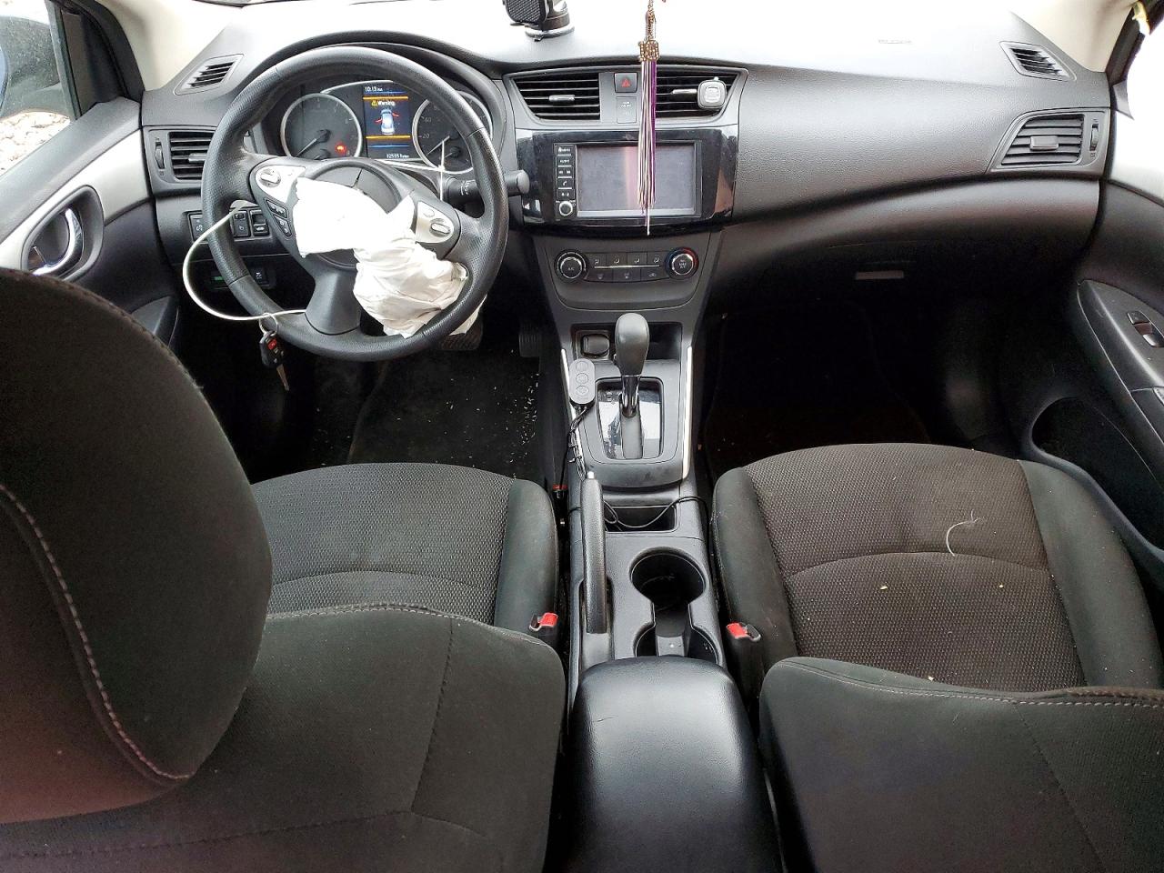 2019 NISSAN SENTRA S photo 8