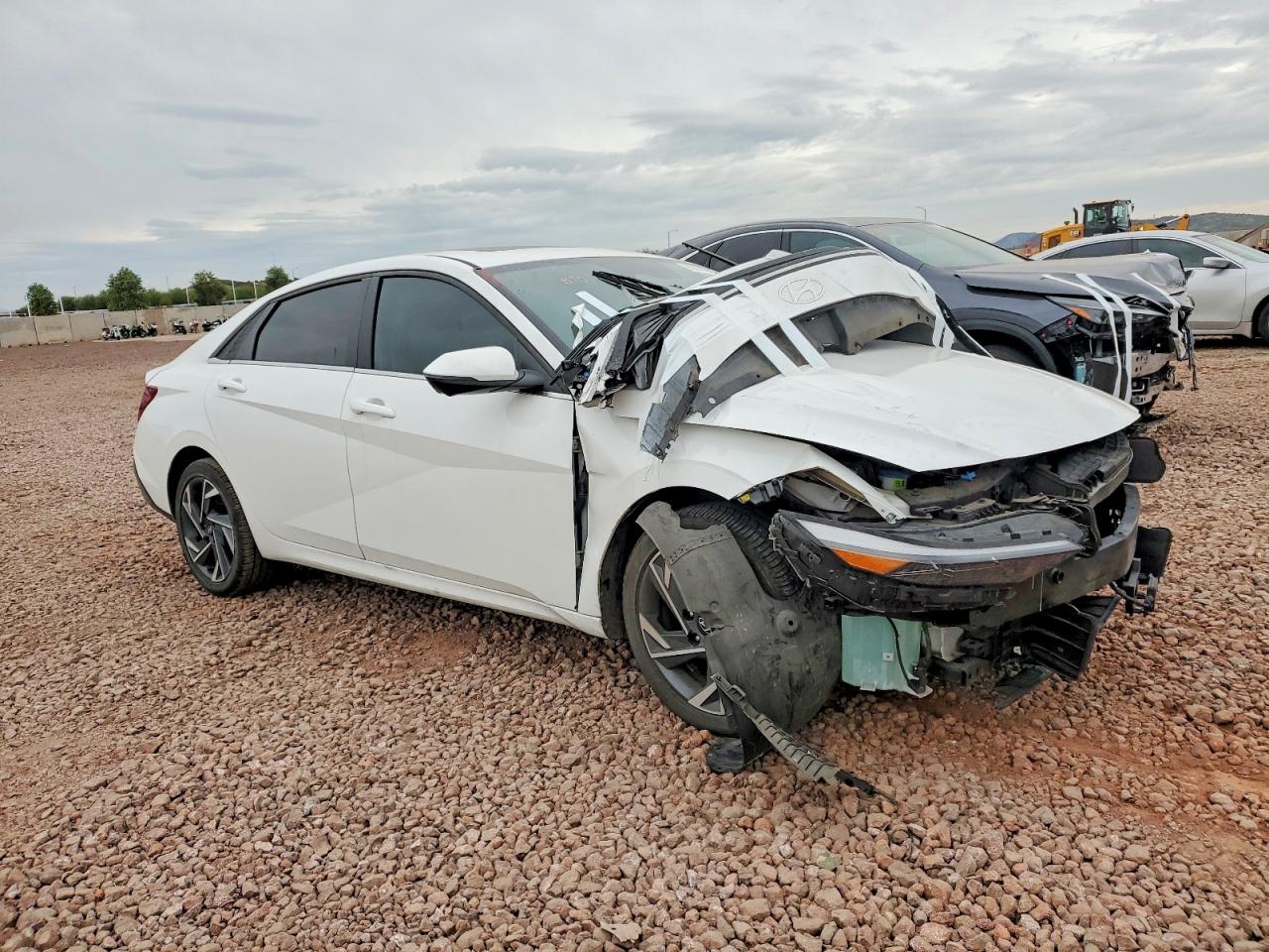 2024 HYUNDAI ELANTRA LIMITED photo 4