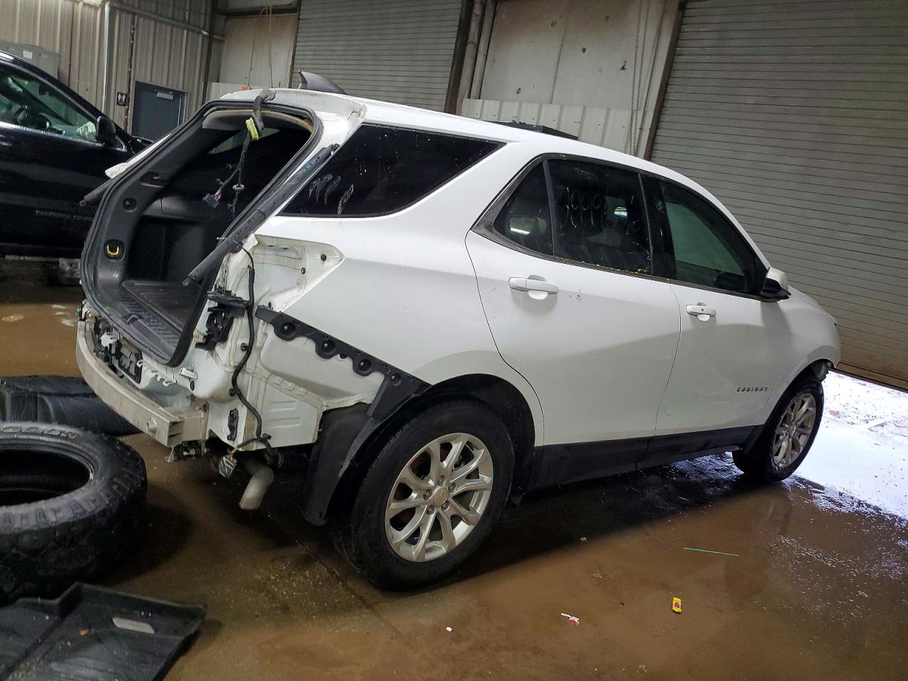 2020 CHEVROLET EQUINOX LT photo 3