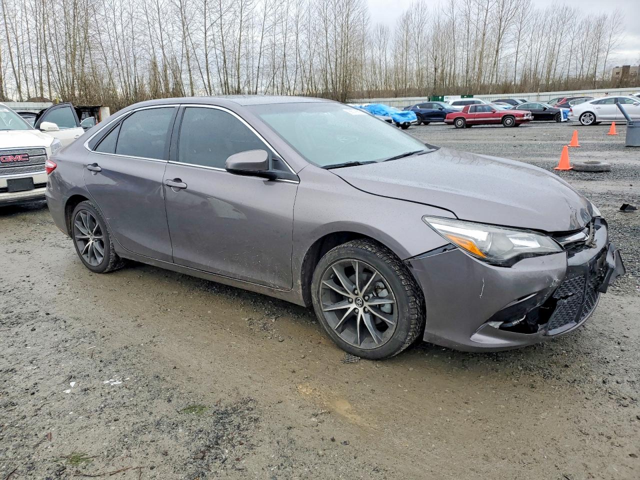 2017 TOYOTA CAMRY LE photo 4