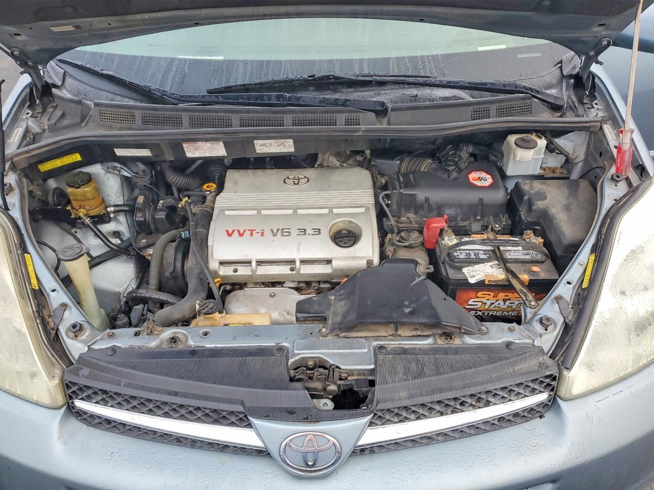 2004 TOYOTA SIENNA XLE photo 12