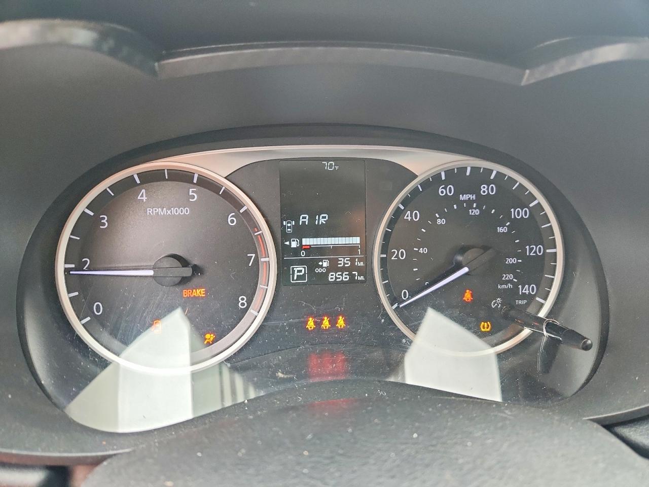 2025 NISSAN VERSA S photo 9