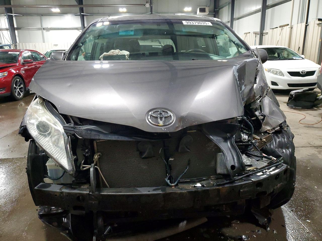 2016 TOYOTA SIENNA LE 8-PASSENGER photo 5