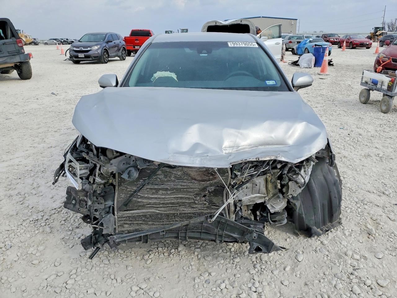 2019 TOYOTA CAMRY L photo 5