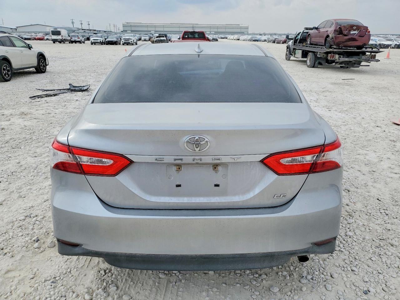 2019 TOYOTA CAMRY L photo 6