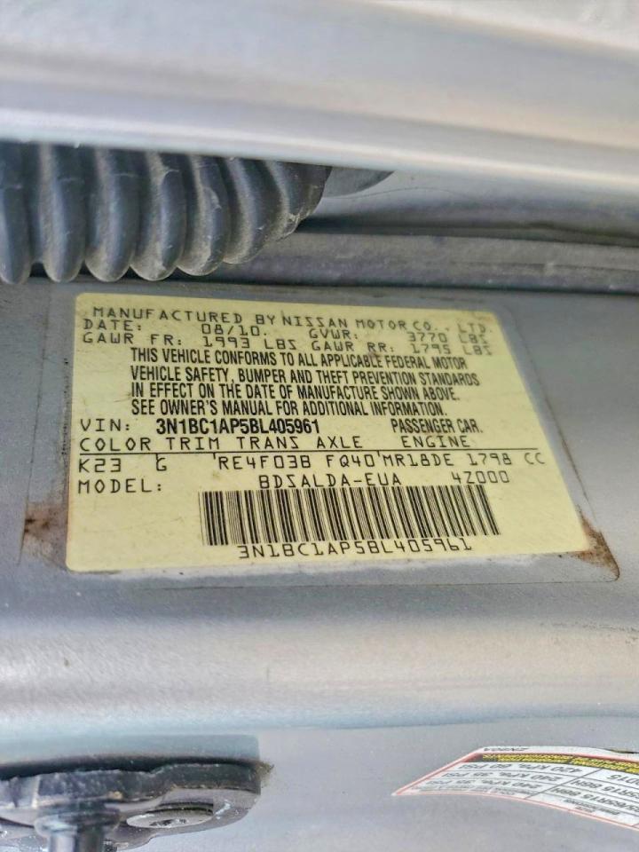 2011 NISSAN VERSA photo 12