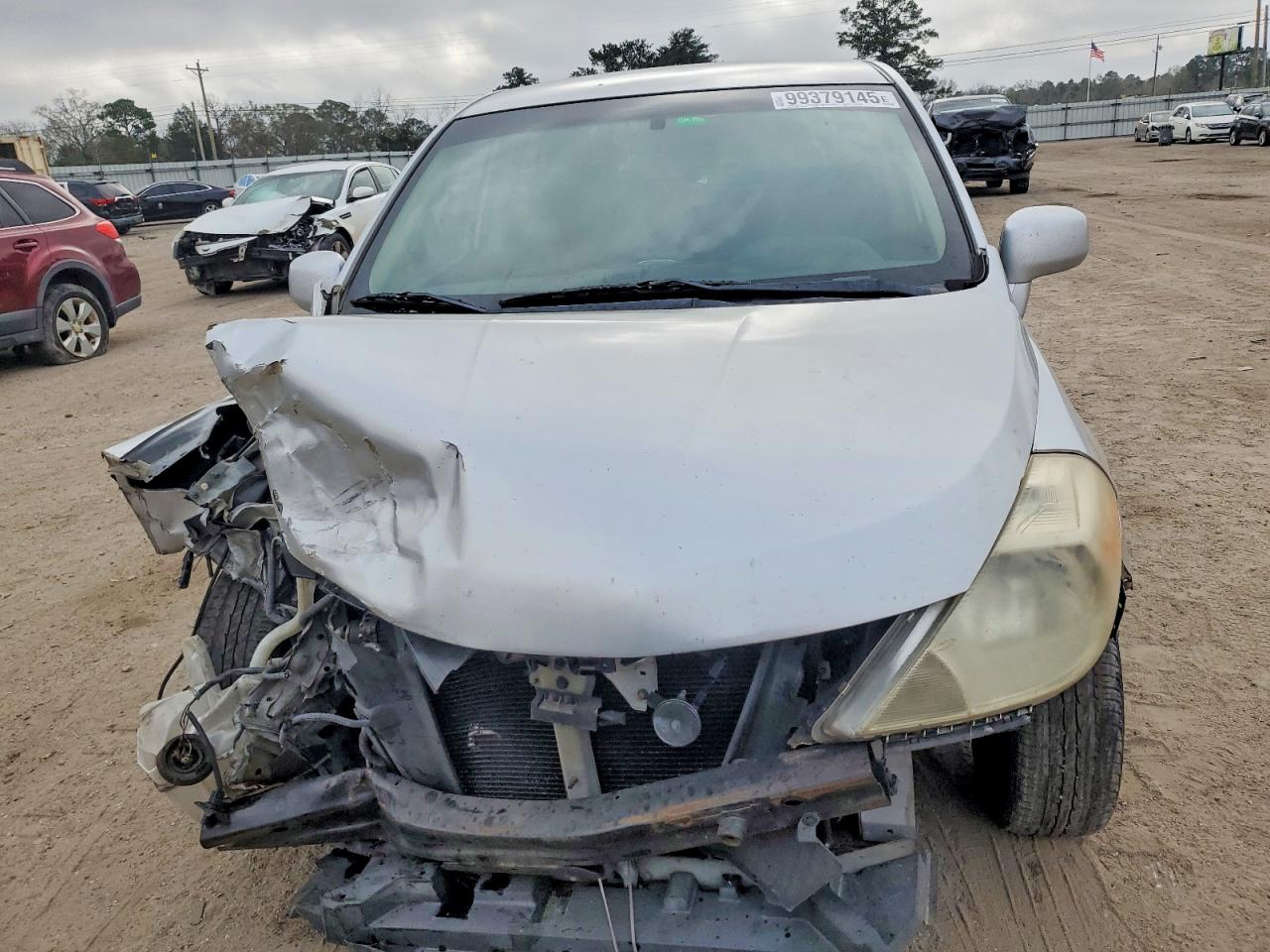 2011 NISSAN VERSA photo 5