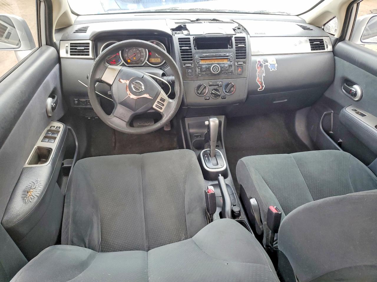 2011 NISSAN VERSA photo 8