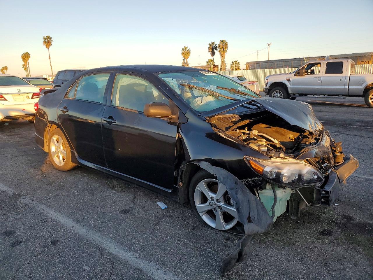 2013 TOYOTA COROLLA BASE photo 4