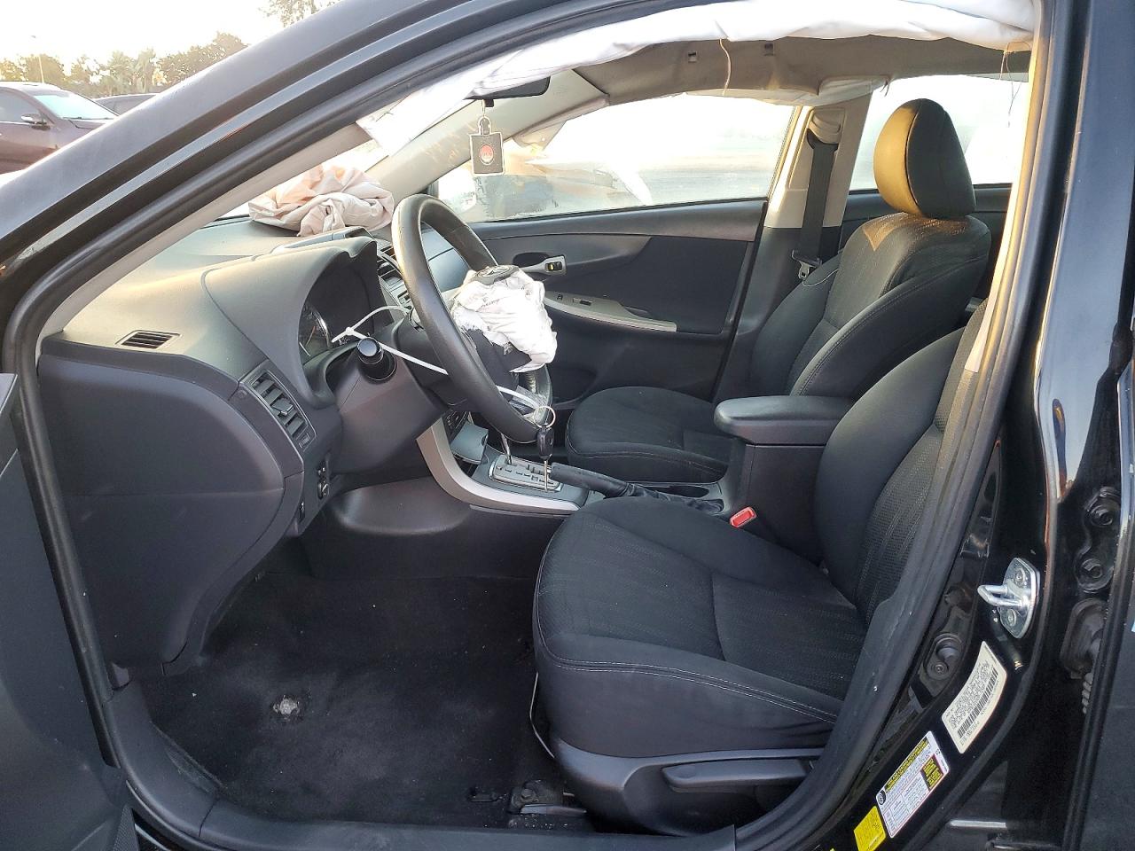 2013 TOYOTA COROLLA BASE photo 7