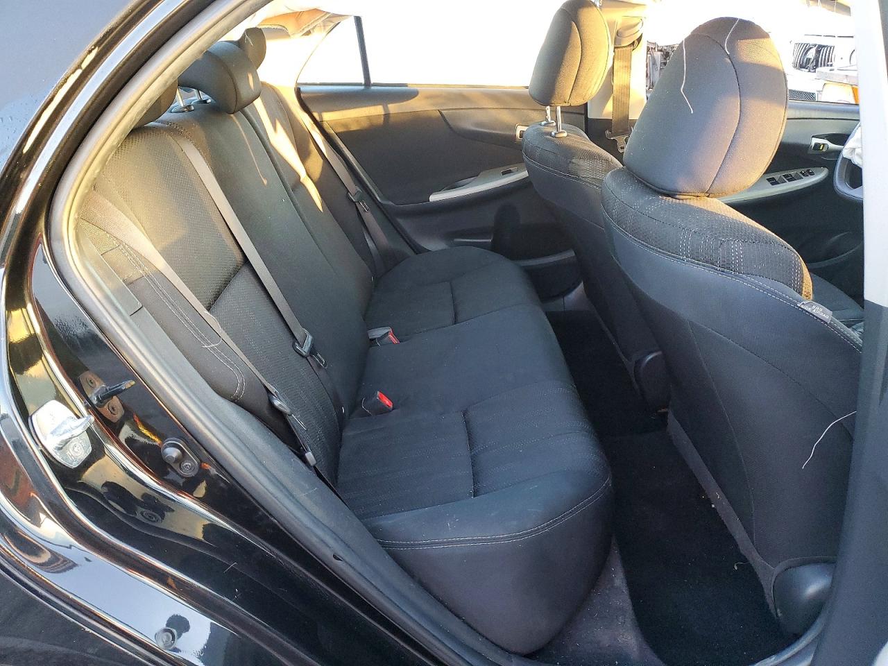 2013 TOYOTA COROLLA BASE photo 10