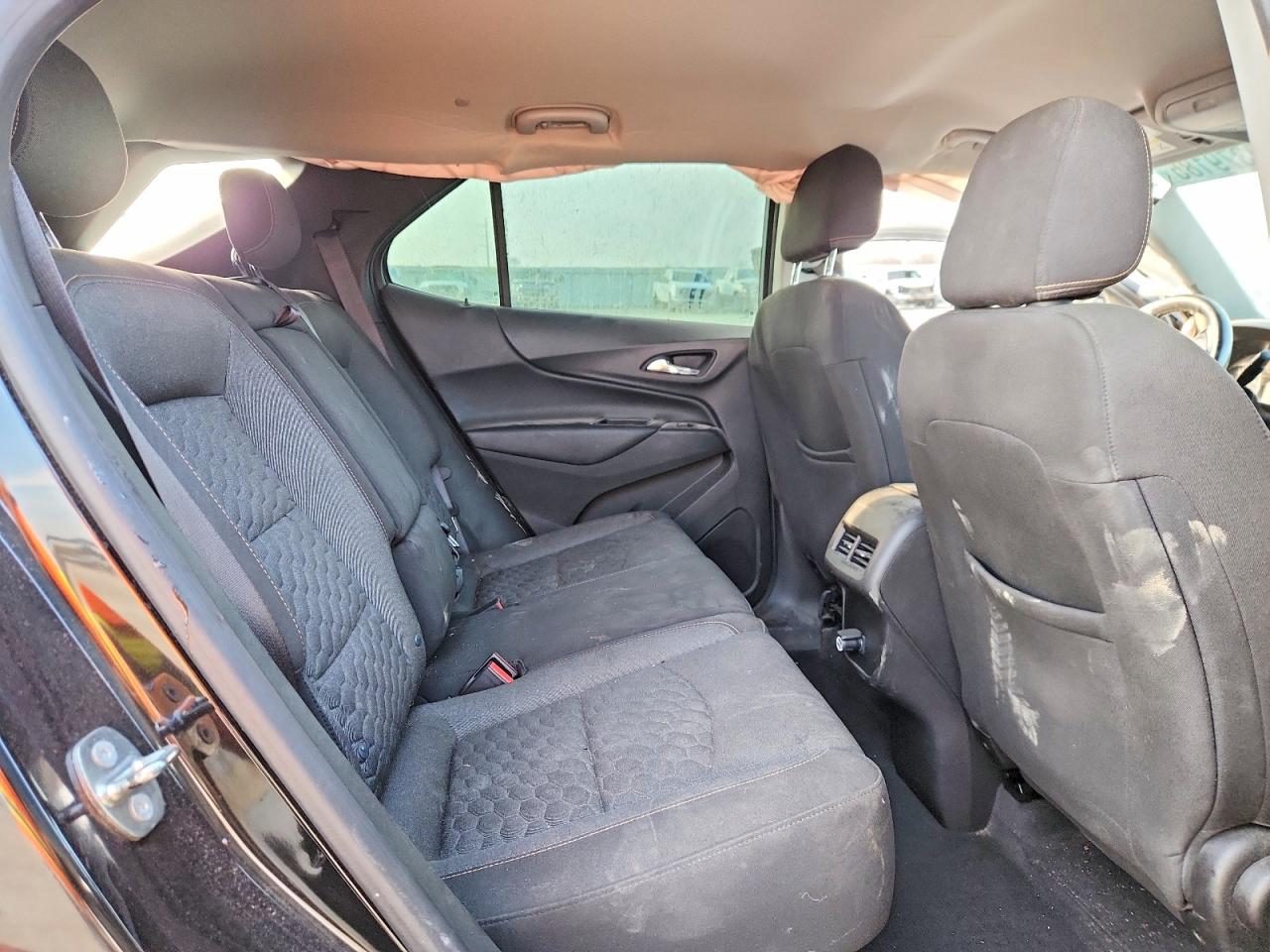 2018 CHEVROLET EQUINOX LT photo 11