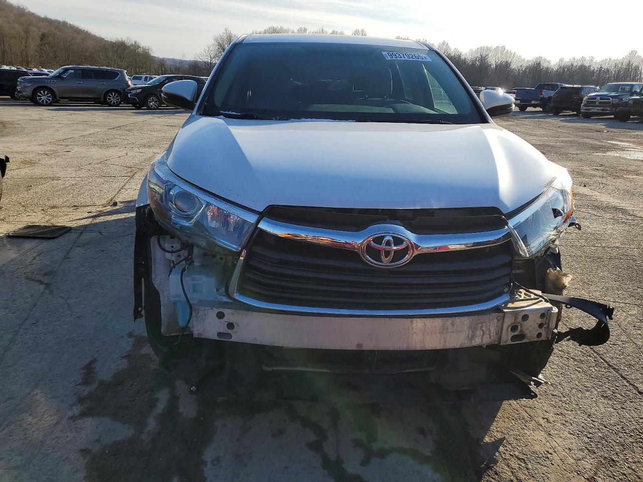 2016 TOYOTA HIGHLANDER LE photo 5