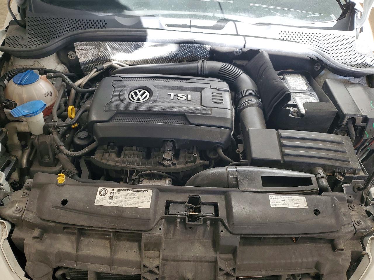 2014 VOLKSWAGEN BEETLE photo 11