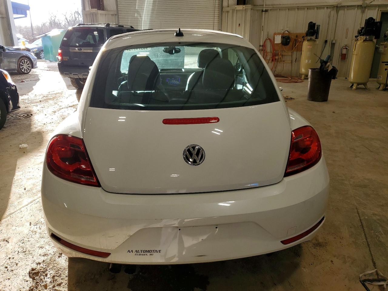 2014 VOLKSWAGEN BEETLE photo 6