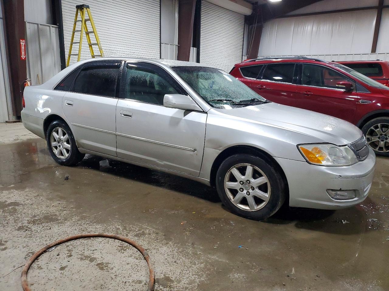 2001 TOYOTA AVALON XL photo 4