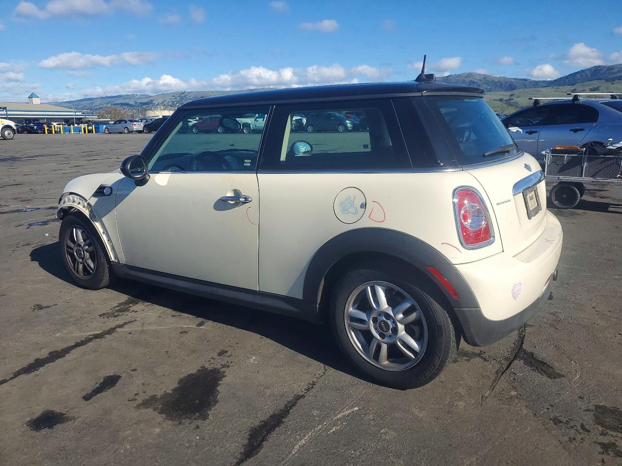 2012 MINI COOPER photo 4