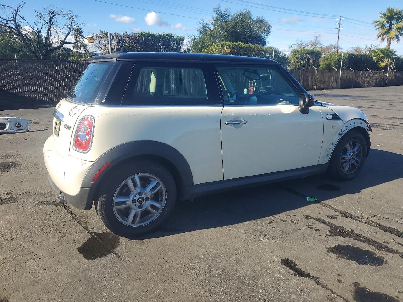 2012 MINI COOPER photo 7